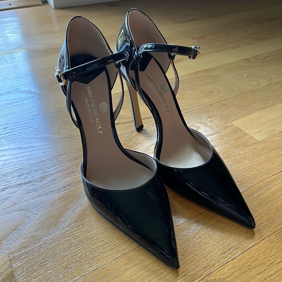 Bruno Magli patent Maryjane heels - Picture 2 of 5